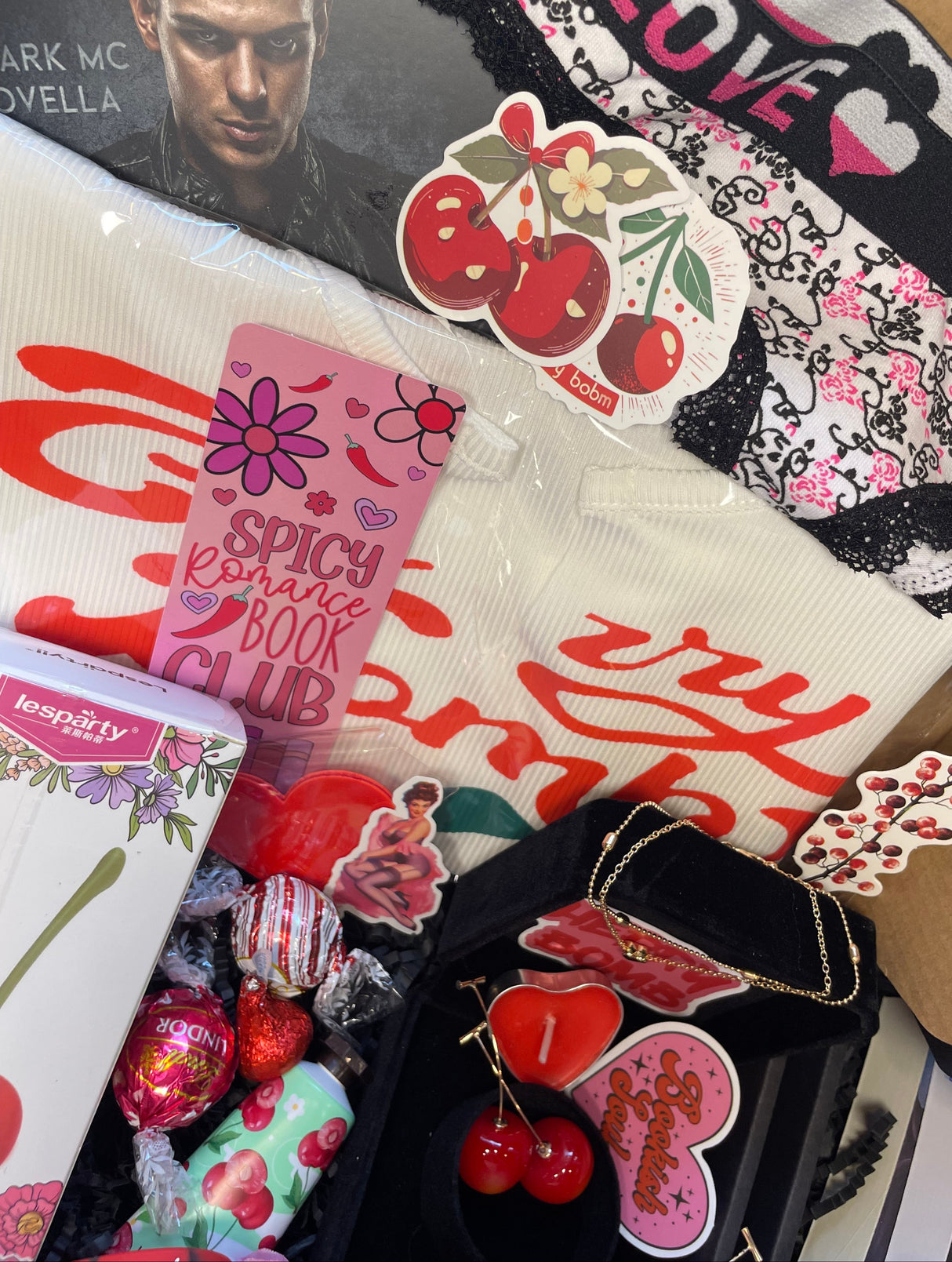 🍒Smutty Books Gift Basket: Books, 14k Gold & more! - Dark Romance Crates