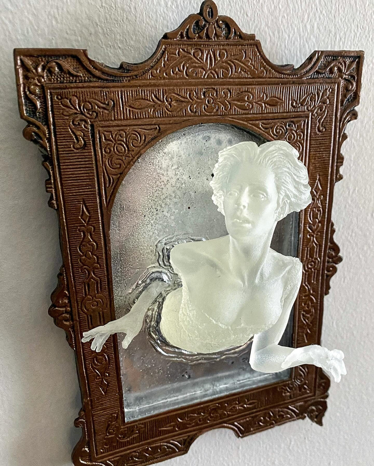 Ghost in the Mirror Wall Plaque, Glow in the Dark Resin | Victorian Gothic Haunted Wall Art | Gift for Halloween and Spooky Home Decor