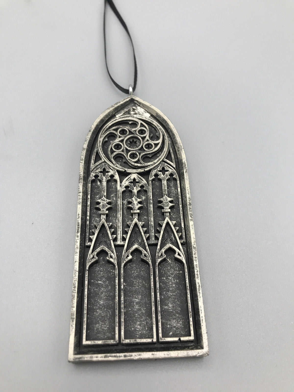 Gothic Cathedral Arch Ornament, Pewter Finish | Unique Gothic Home Decor | Resin Medieval Architecture, Gothic Ornament Holiday Decor