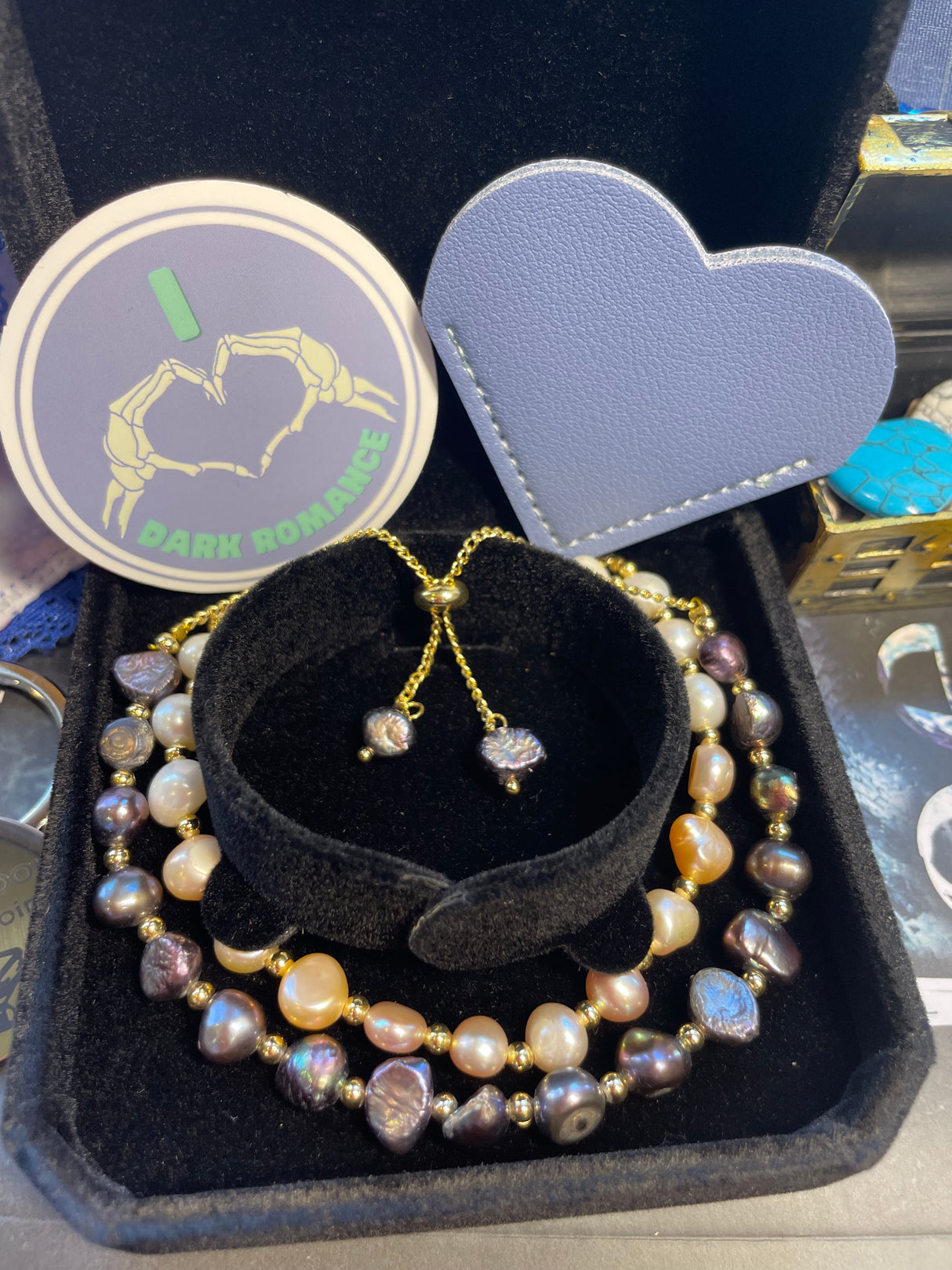 🏴‍☠️🧜🏻‍♀️Dark Romance Treasure Box - Books + Freshwater Pearls