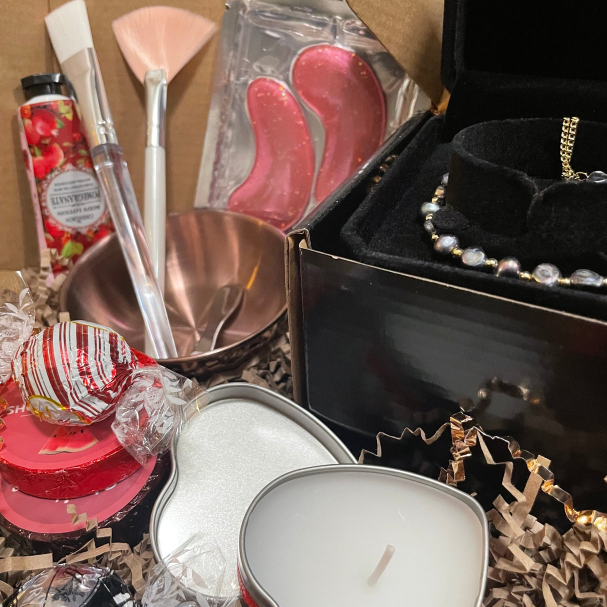 Luxury Spa Christmas Dark & Spicy Book Lovers Gift Box