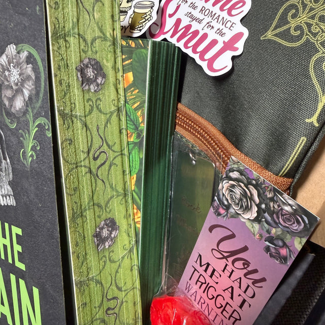 Special Edition Dark Romance Book Box - Sprayed Edges - Choose Your Theme - Dark Romance Crates